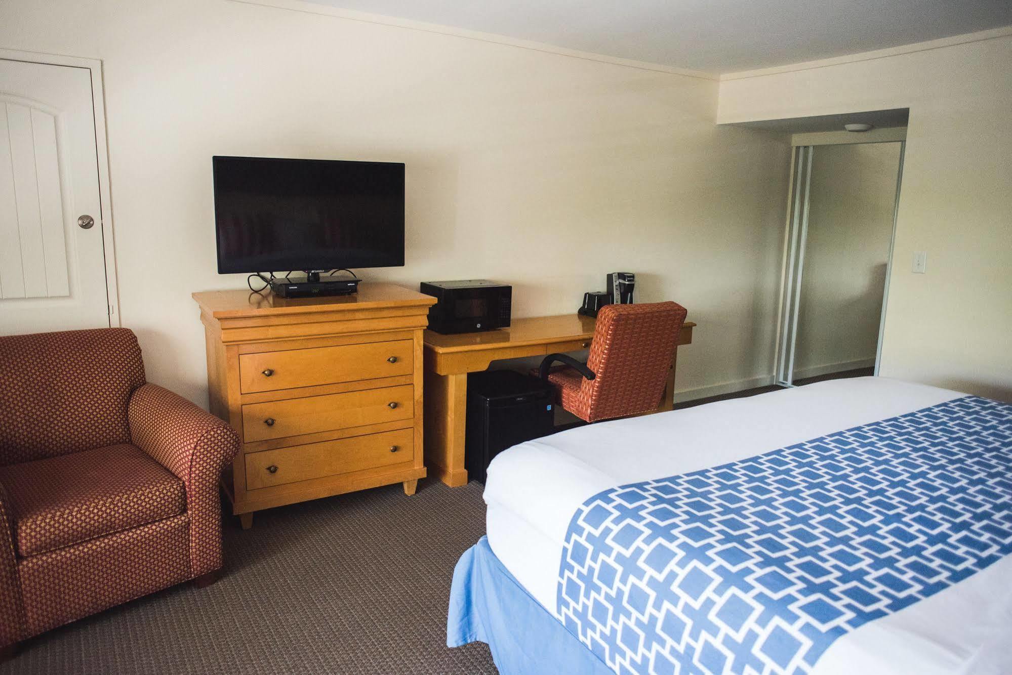 Circle Hotel 4*