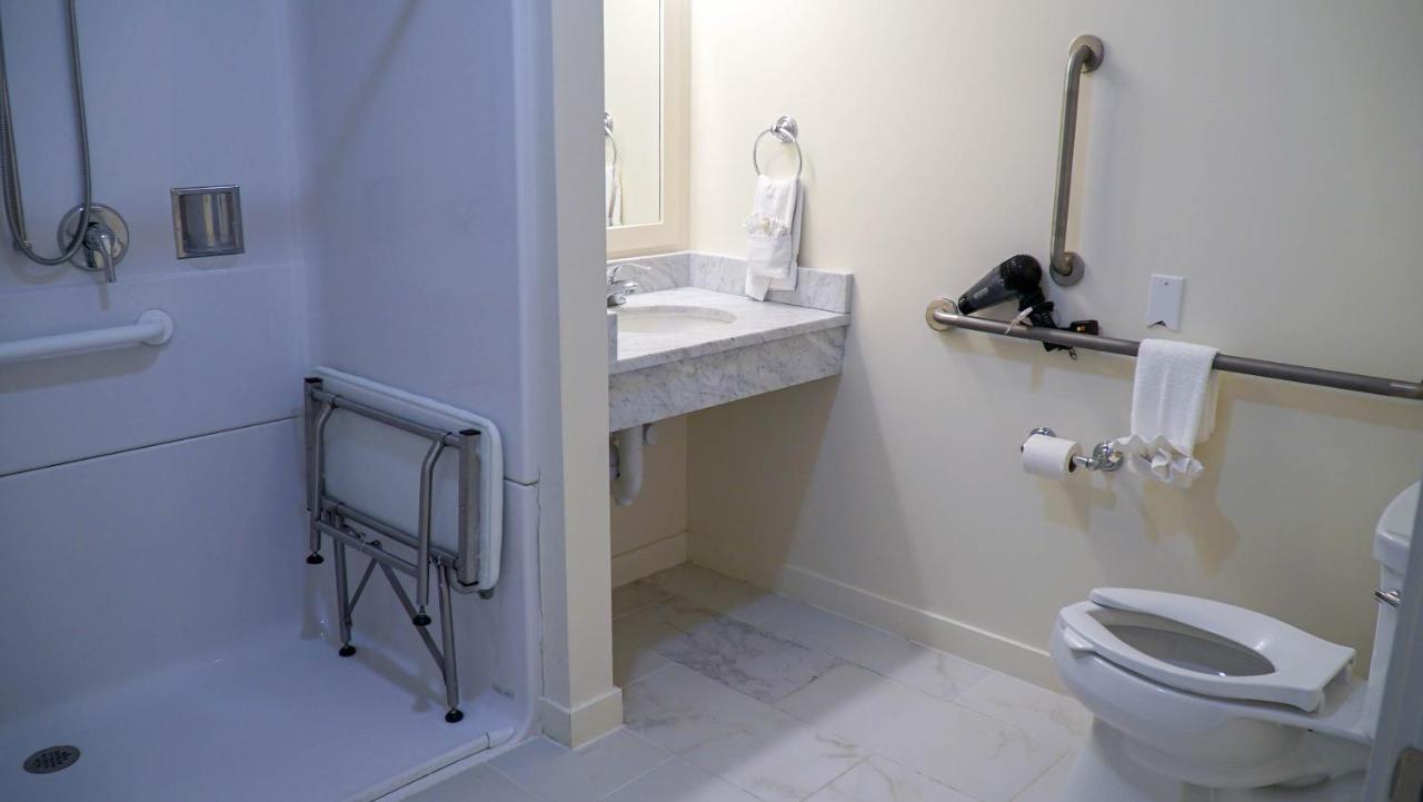 Hotel Circle 4*